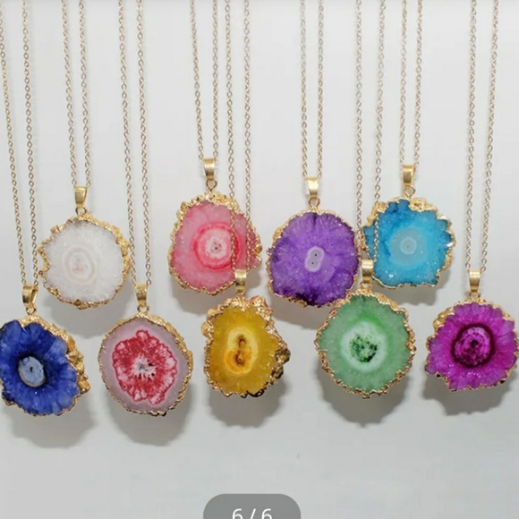 Magenta Agate Pendant In Gold Tone Setting Boho - Picture 7 of 10